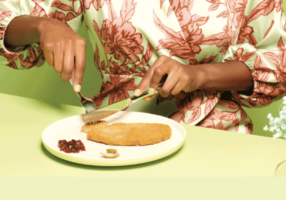 (Retail) Launch of our new product: the planted.schnitzel! Finally, the true Viennese classic is available without animal suffering.
